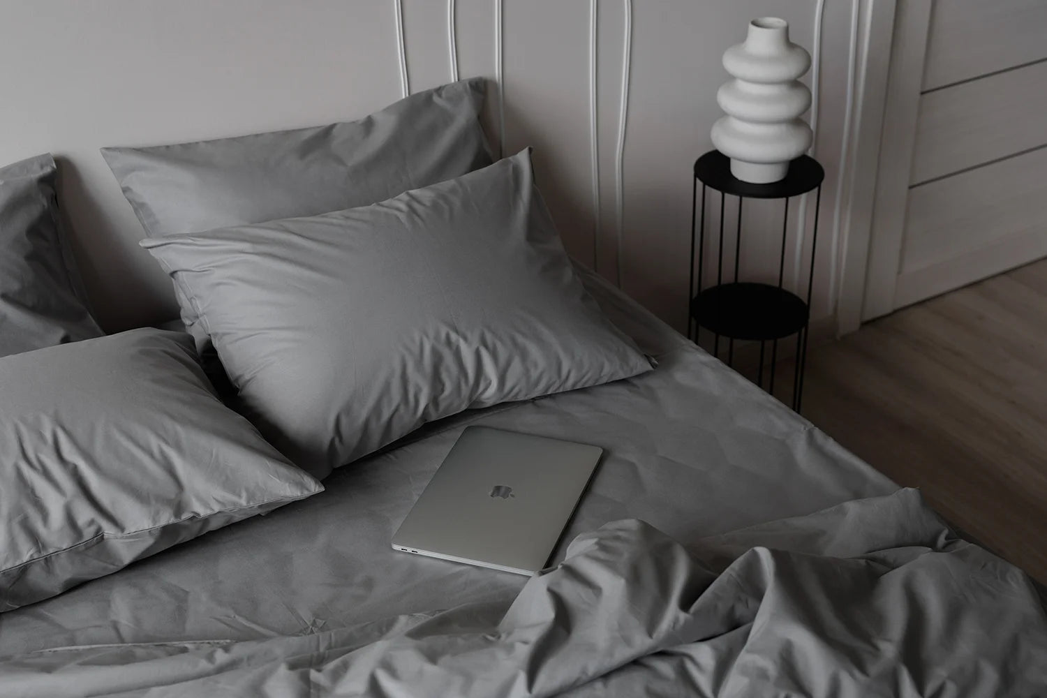 Parure de Lit 100% coton – Gris Anthracite Élégance | Morée